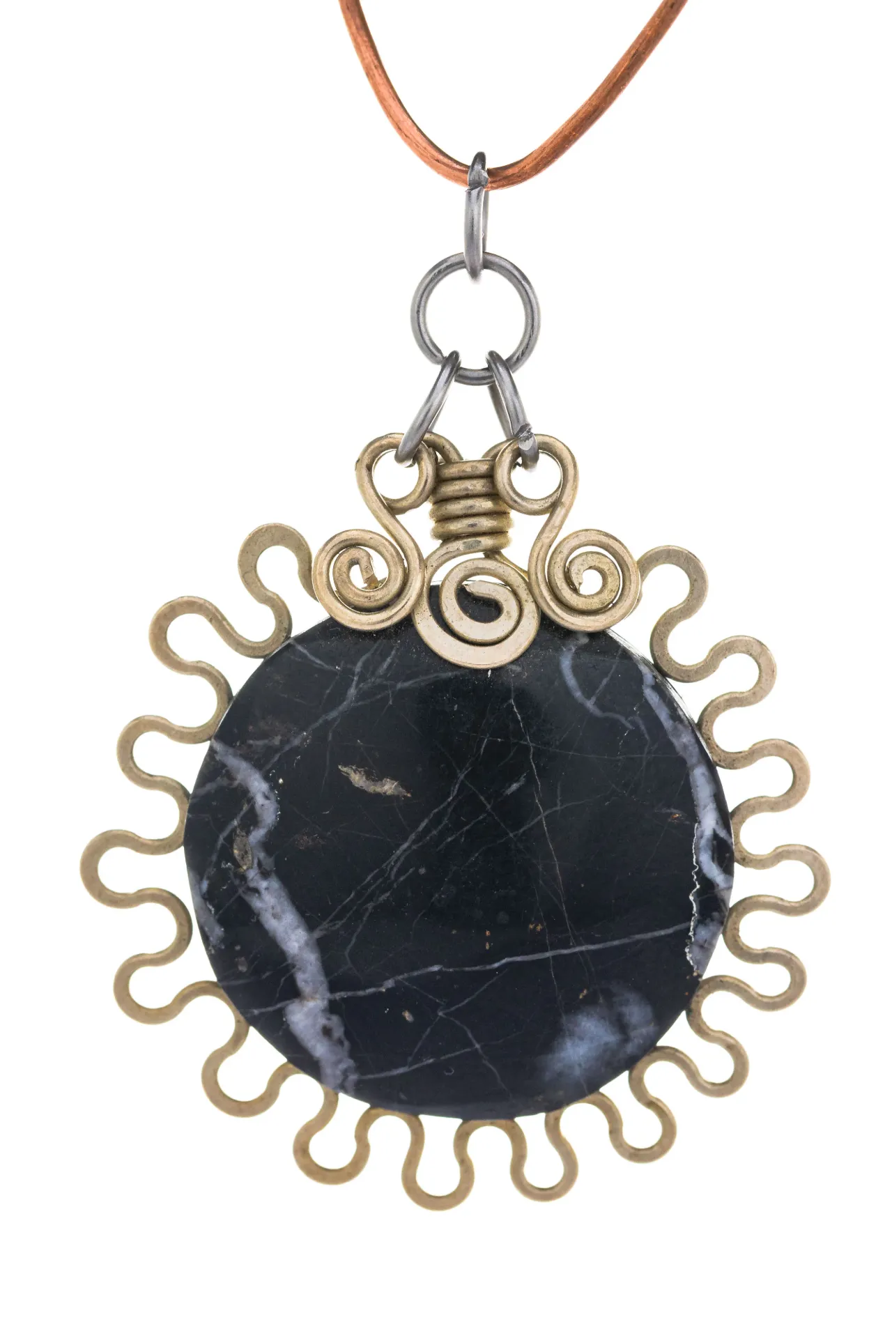 Sol de Medianoche — Dije de ónix negro y alpaca